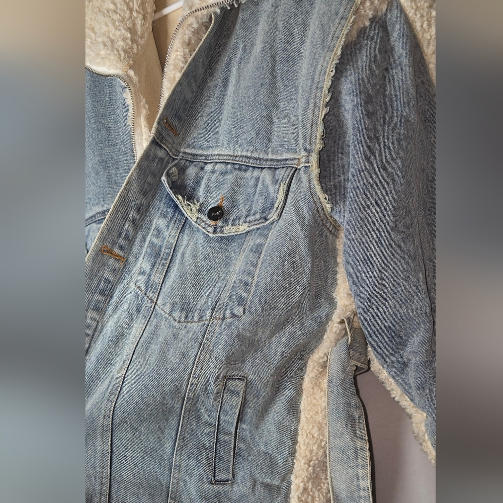 Nichole Lynel Size Small Long Sherpa Lined Denim Coat w/ Teddy Trim Jacket - Picture 4 of 13